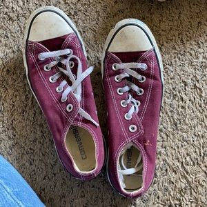 Maroon Converse Sz9